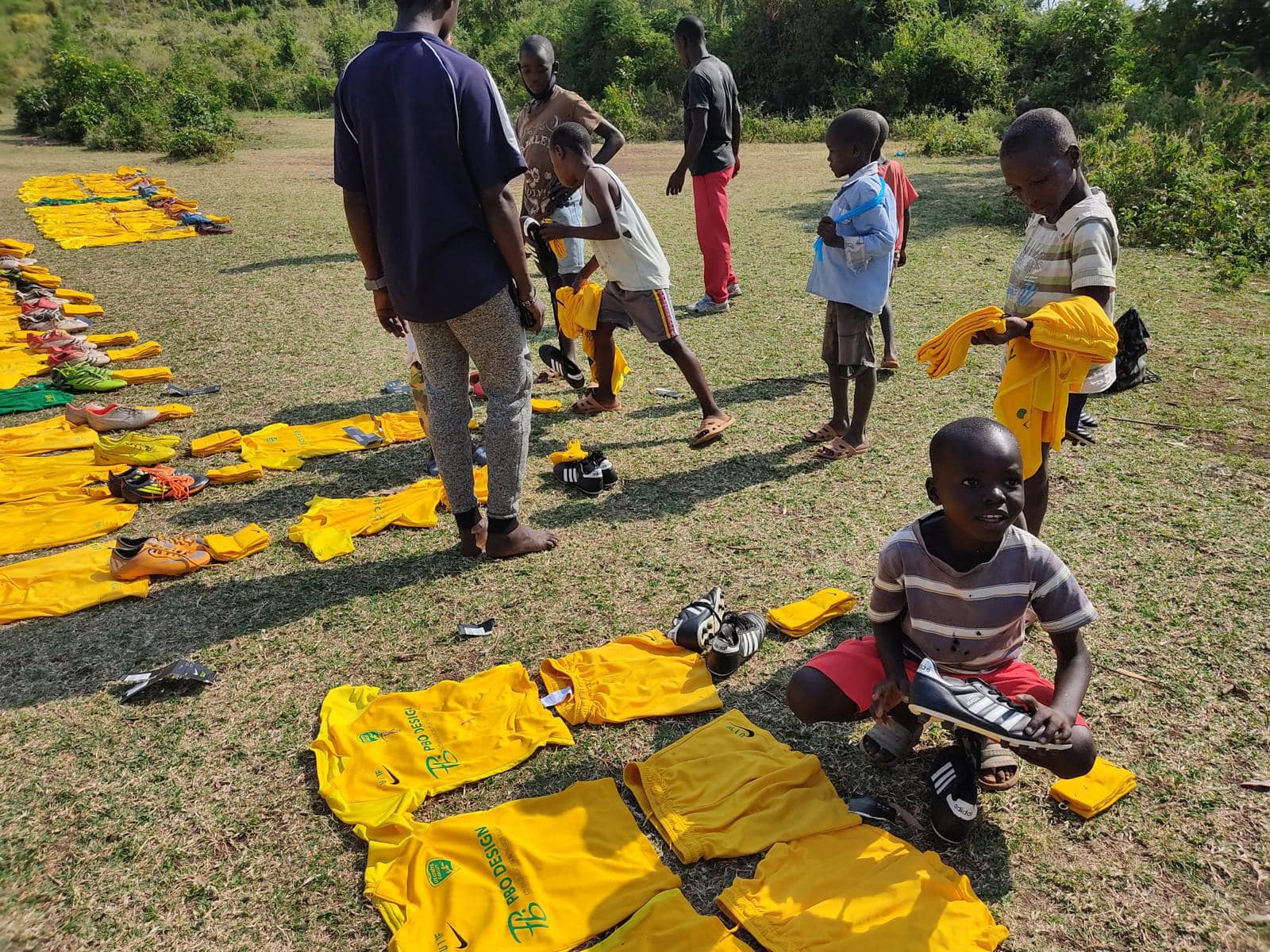 JOANES EN MISSION HUMANITAIRE AU KENYA